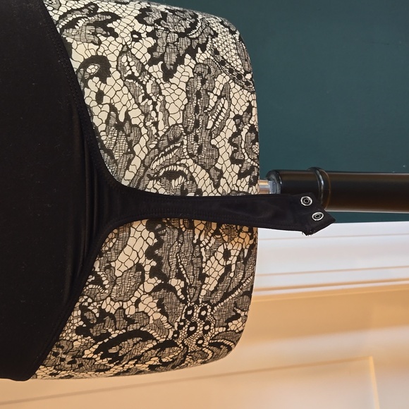 Express Black Short Sleeve Thong Bodysuit | Size M - Picture 4 of 7